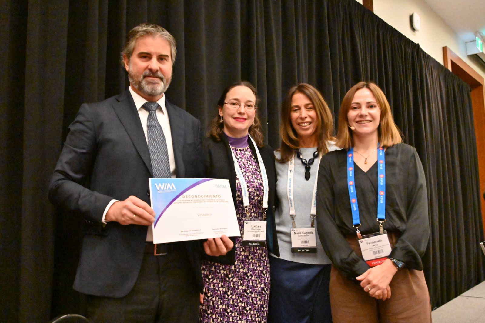 Veladero distinguido por liderar el camino para las mujeres en minería en el marco de la feria minera PDAC
