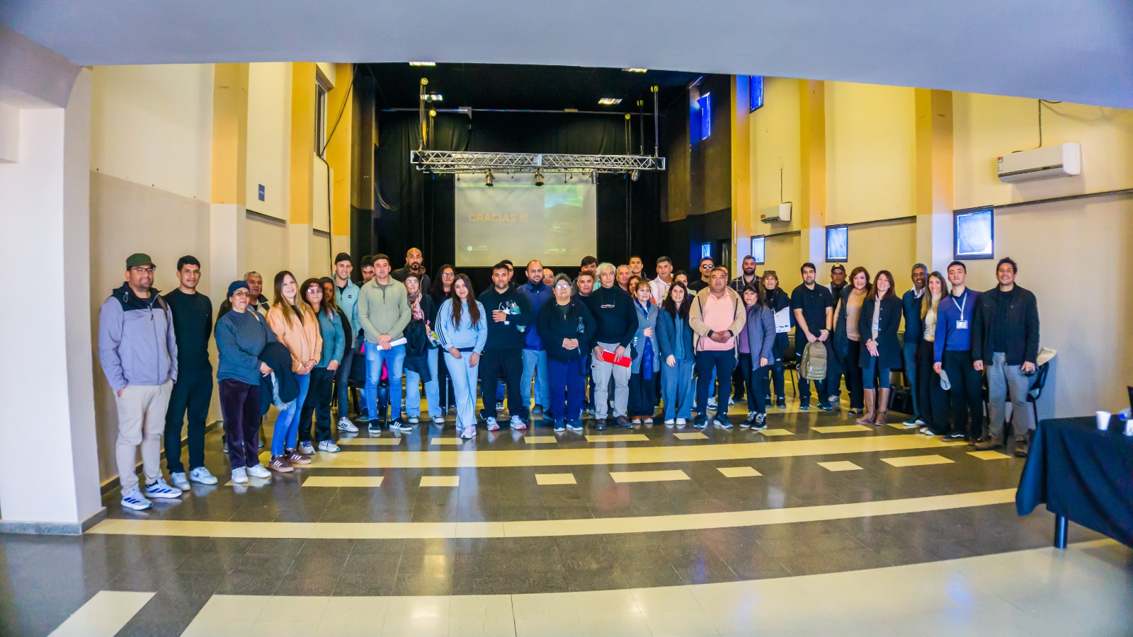 Más de 80 emprendedores locales participaron de la presentación del Programa Aceleración 2026